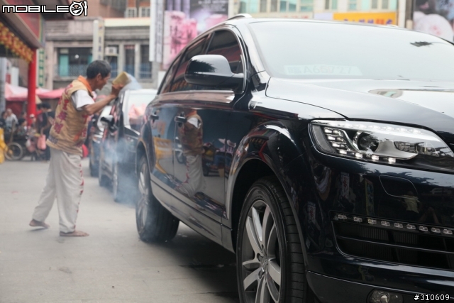 [開箱文] 2011 Audi Q7 3.0TFSI 開箱分享(圖多)