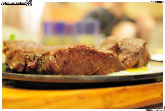 [分享]瘋牛排洋食-挑戰55oz超大牛排~
