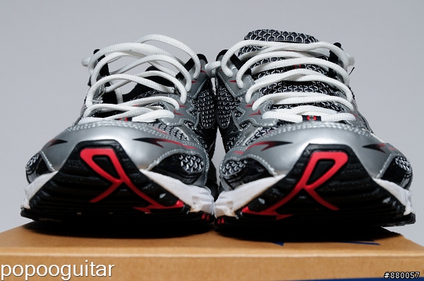 (開箱分享)低調的奢華Mizuno Wave Rider 13