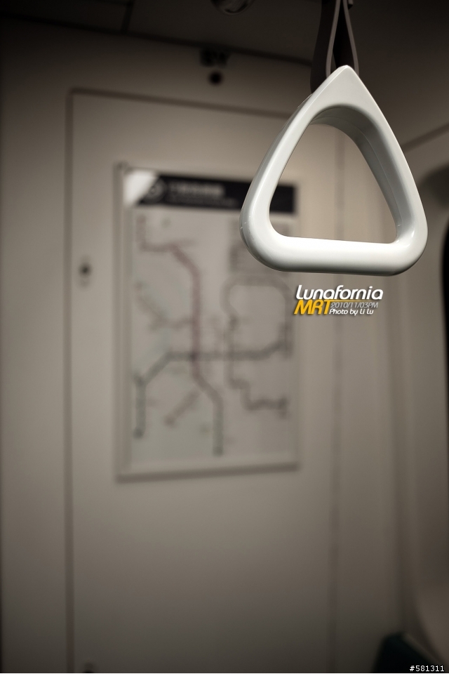 湊熱鬧！走出巷口蘆洲捷運內湖上班去！Let's go by Lunafornia MRT