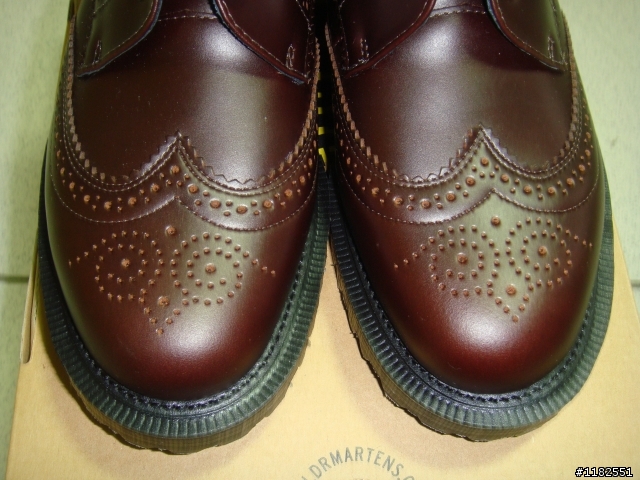 Dr. Martens第三彈.....買不到uniform experiment x Dr. Martens聯名牛津雕花靴~~