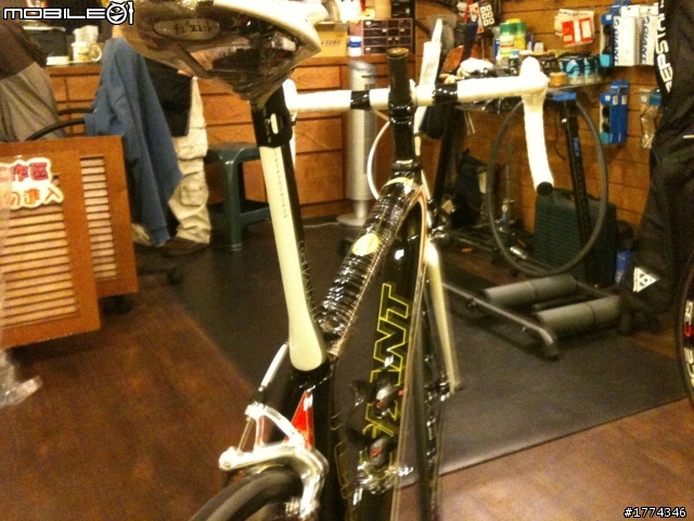限量一級車架也組好了,SRAM RED 11-28一體式飛輪,MAVIC一級輪組