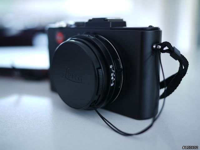 [分享] 我的第一台小可樂標 LEICA D-LUX5 (同場加映與女友一號合照)
