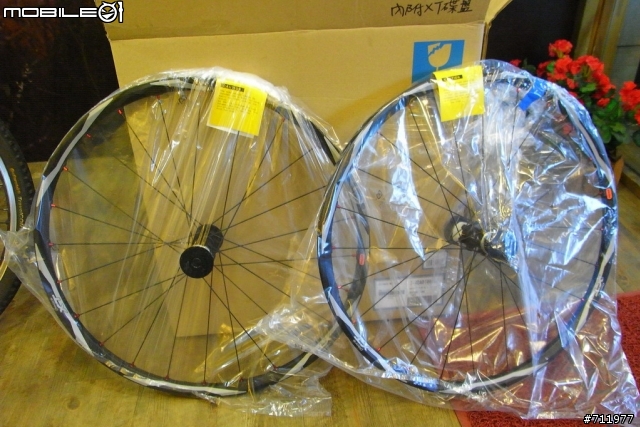 [分享]SHIMANO XT M775原廠輪組