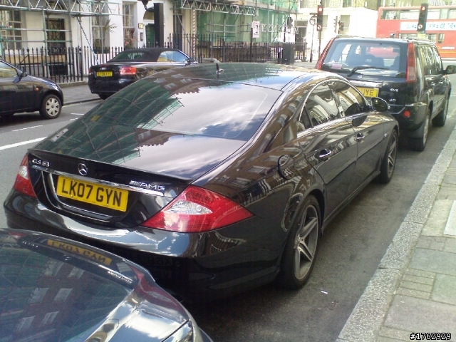 在倫敦街上拍到的Mercedes (區區的九張)