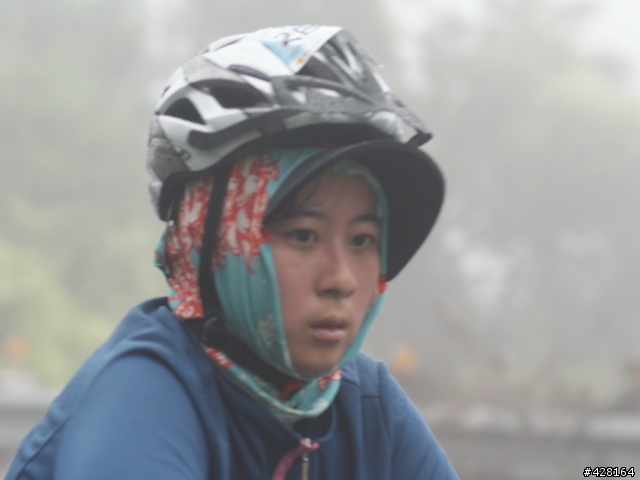 2010 環化賽   楓竹路 爬坡路段  雨 霧 汗水 混和的爬坡