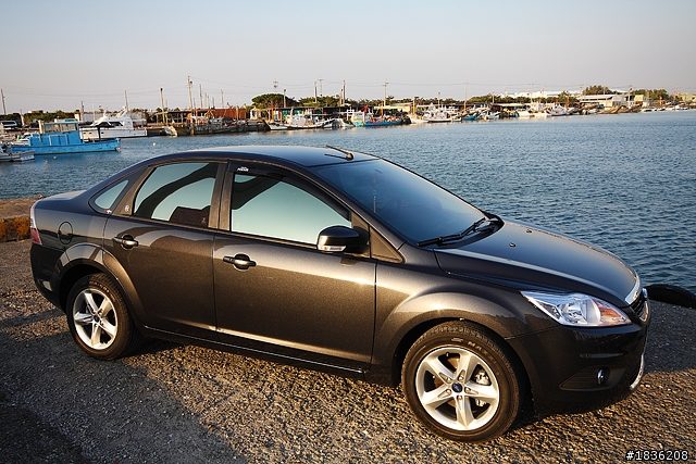 聽說現在很流行開箱(Focus tdci 4d)