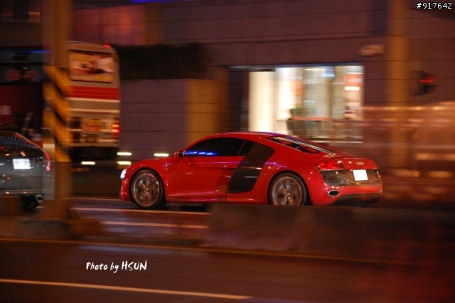 驚!!! 紅色 R8