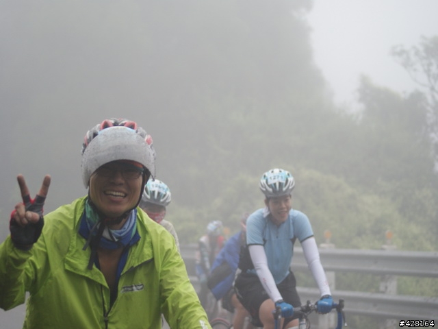 2010 環化賽   楓竹路 爬坡路段  雨 霧 汗水 混和的爬坡