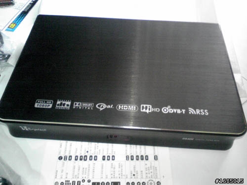 開箱 - DB300 支援HD、影片播放的數位電視接收器