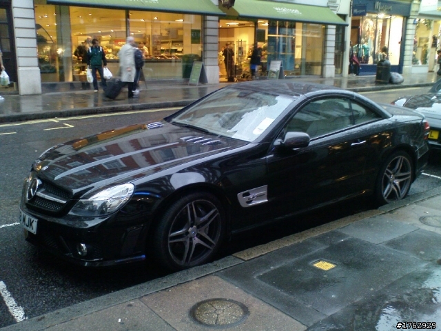 在倫敦街上拍到的Mercedes (區區的九張)