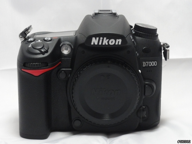 Nikon D7000 Kit 開箱 (11月15日新增自動白平衡簡單測試)