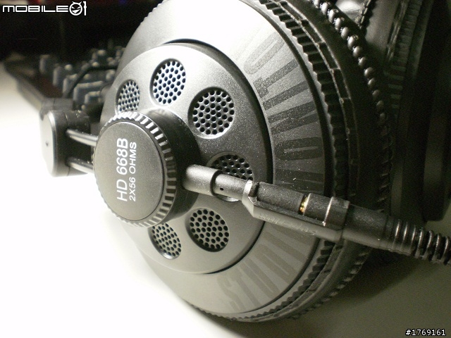 [開箱]舒伯樂 superlux HD668B + 與HD681外型比較