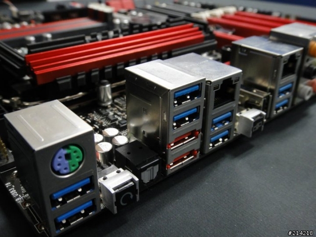 ASUS Republic Of Gamers Maximus IV Extreme firstlook