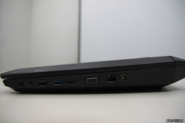 [分享] ASUS華碩新款3D螢幕機種G53JW簡單開箱