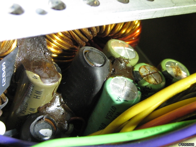 POWER內部有不明褐色物體?