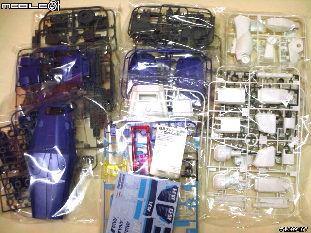 [開箱] ANA MEGA SIZE MODEL GUNDAM