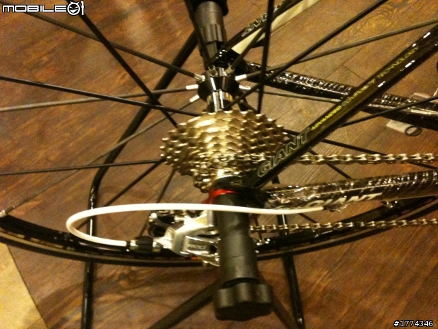 限量一級車架也組好了,SRAM RED 11-28一體式飛輪,MAVIC一級輪組