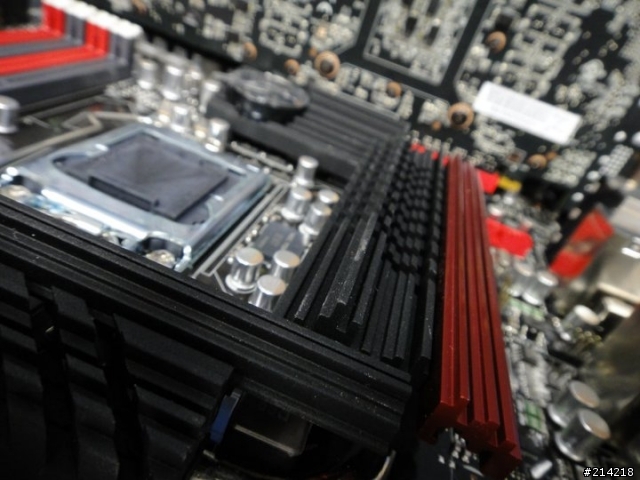 ASUS Republic Of Gamers Maximus IV Extreme firstlook
