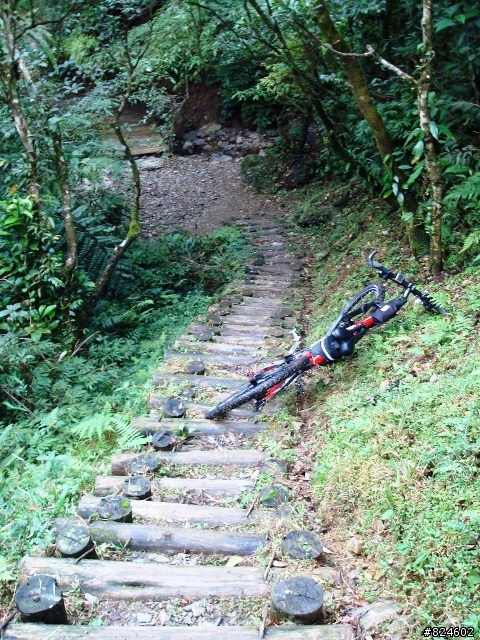 那個秋末‧桶后越嶺。