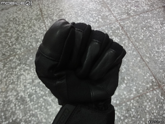 [開箱] ICON  Patrol Waterproof Glove 冬季防水防寒防摔手套