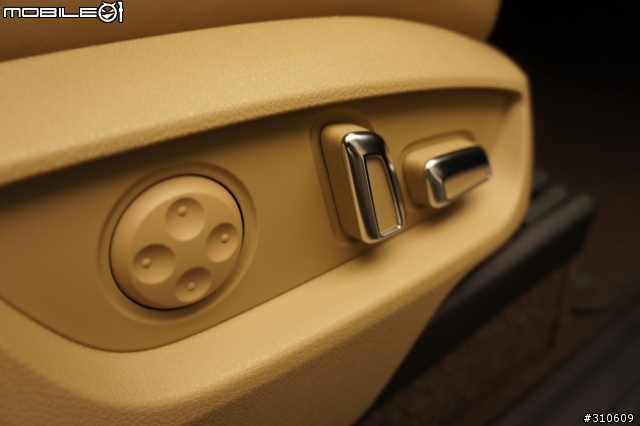 [開箱文] 2011 Audi Q7 3.0TFSI 開箱分享(圖多)