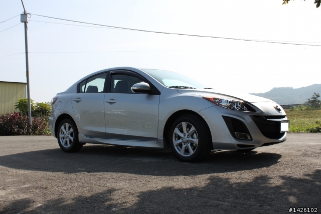 NEW MAZDA3 4D 尊貴版 超低調開箱文