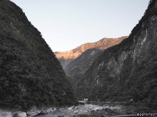 2010 MAXXIS 太魯閣國際登山賽 福利網車隊