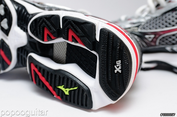 (開箱分享)低調的奢華Mizuno Wave Rider 13