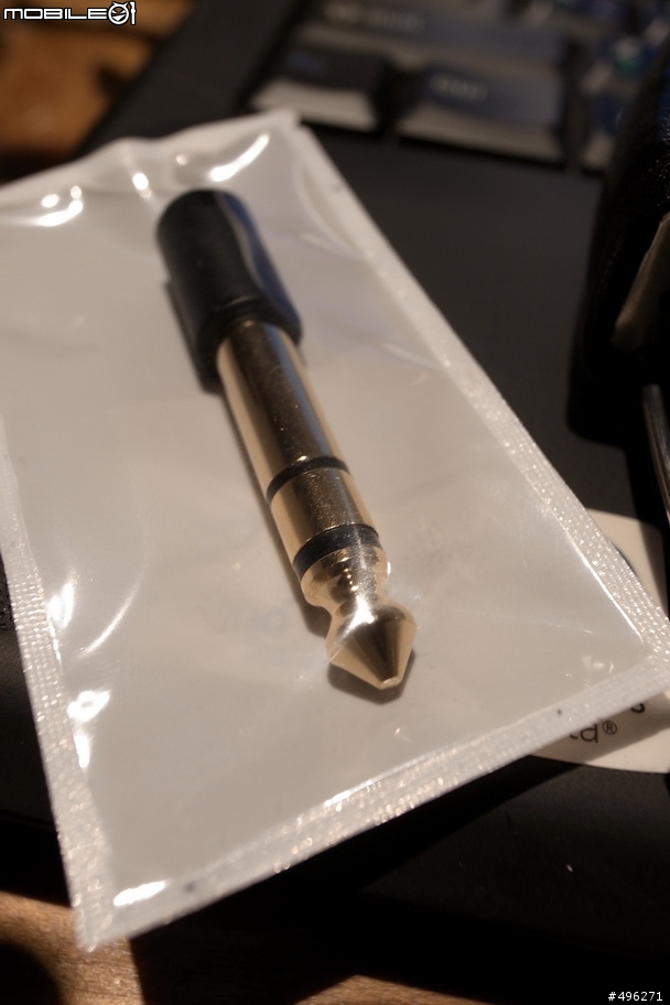 第一次 開箱 耳機B&WP5