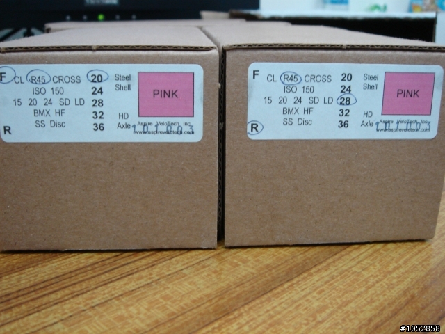 不專業之開箱文 Chris King R45....