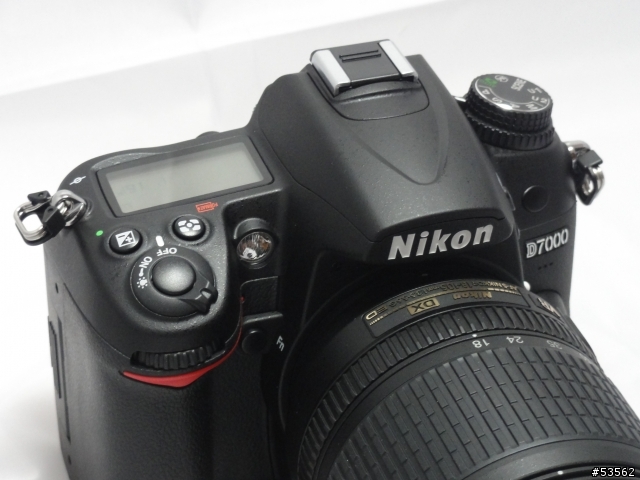 Nikon D7000 Kit 開箱 (11月15日新增自動白平衡簡單測試)
