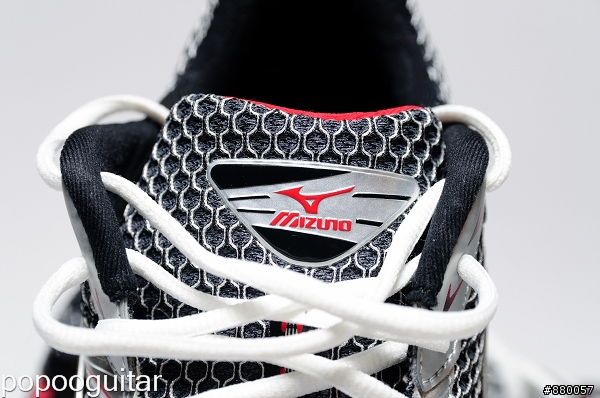 (開箱分享)低調的奢華Mizuno Wave Rider 13