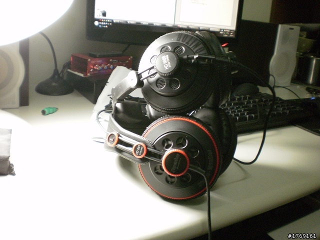 [開箱]舒伯樂 superlux HD668B + 與HD681外型比較