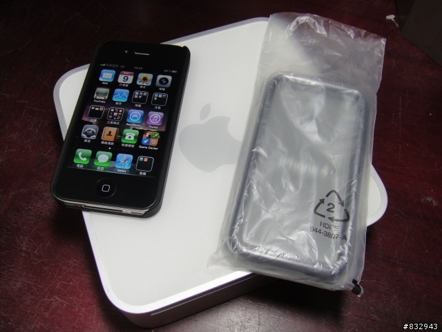 [小開箱]~IPHONE4原廠Bumper~