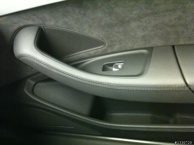 受困五指山  audi車鎖 30秒內快速解鎖!?(補之前new a8圖)