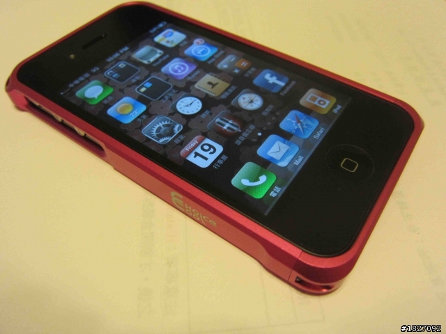 女王的iphone4新衣 (金鋁衣)