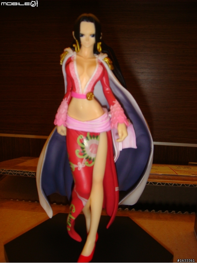 不專業開箱文~景品海賊王之王下七武海(圖多)