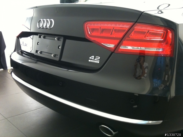 受困五指山  audi車鎖 30秒內快速解鎖!?(補之前new a8圖)