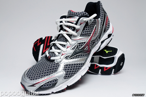 (開箱分享)低調的奢華Mizuno Wave Rider 13