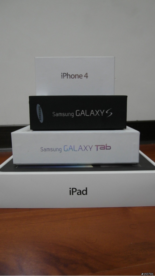 We are family. Galaxy Tab + i9000 + iPad + iPhone4