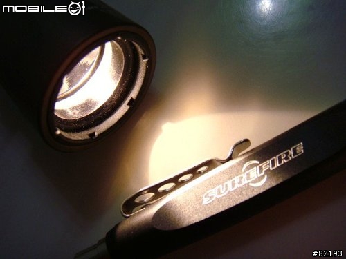 SUREFIRE M2手電筒+SUREFIRE 2代筆~開心入手
