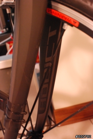 低調再低調灰炭車 2011 SCOTT R1