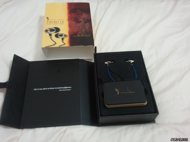Monster® Miles Davis Tribute™ High Performance In-Ear Speakers 開箱文