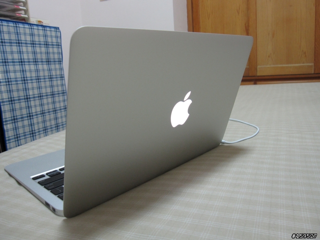 台版11.6 macbook air開箱分享  新增kvm轉接器使用心得