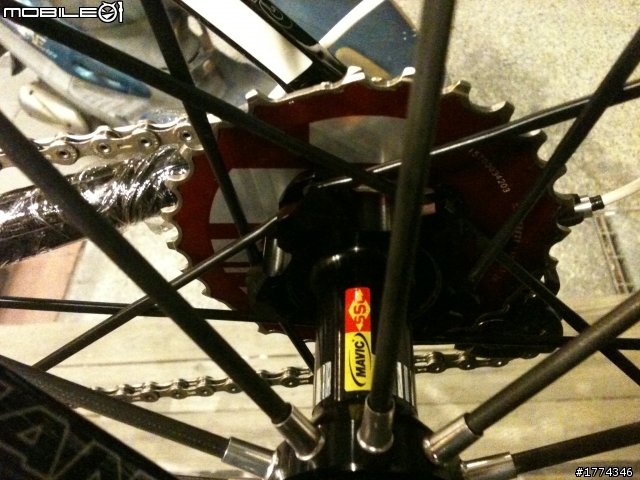 限量一級車架也組好了,SRAM RED 11-28一體式飛輪,MAVIC一級輪組