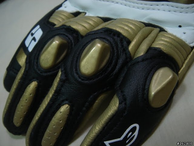 [開箱？] 金光閃閃的小星星~ Alpinestars S1