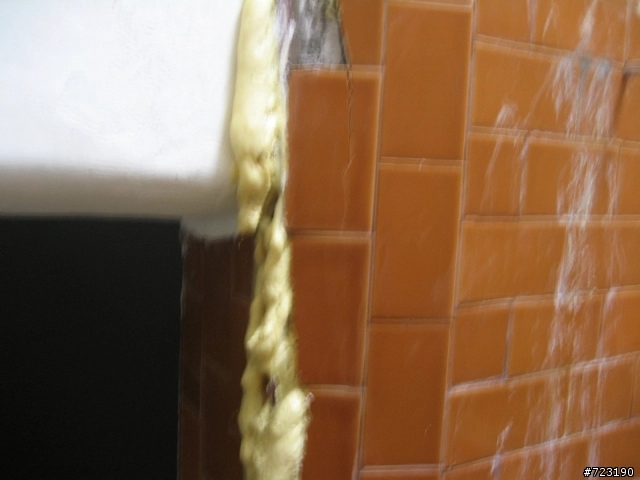 想問一下地下室樓梯牆壁滲水問題 幫幫忙 附圖 Mobile01