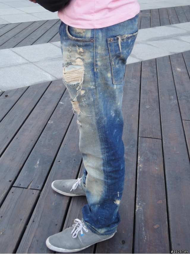 超不專業分享~~DSQUARED2  Ripped Jeans 實穿圖