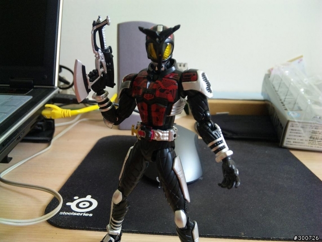 【開箱】S.H.Figuarts Masked Rider Dark Kabuto 暗兜